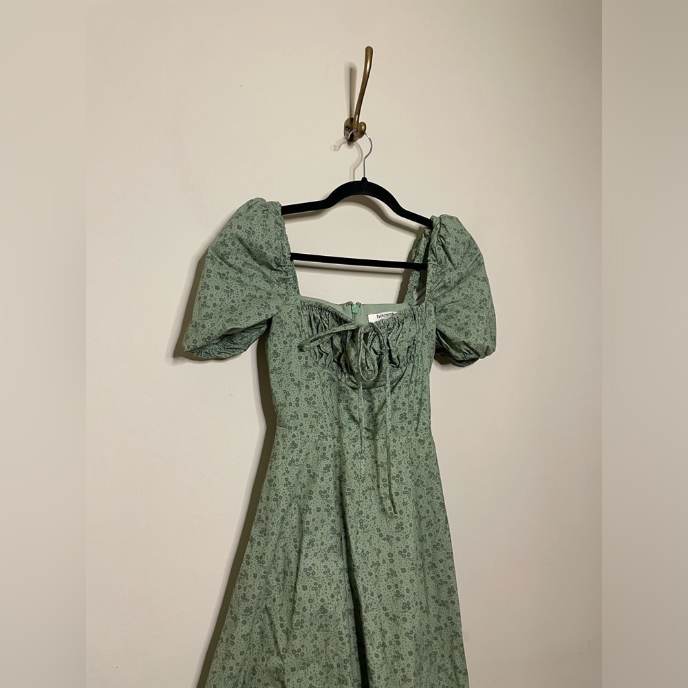 House of CB Tallulah Green Tonal Floral Puff Sleeve Midi Dress - Picture 6 of 8